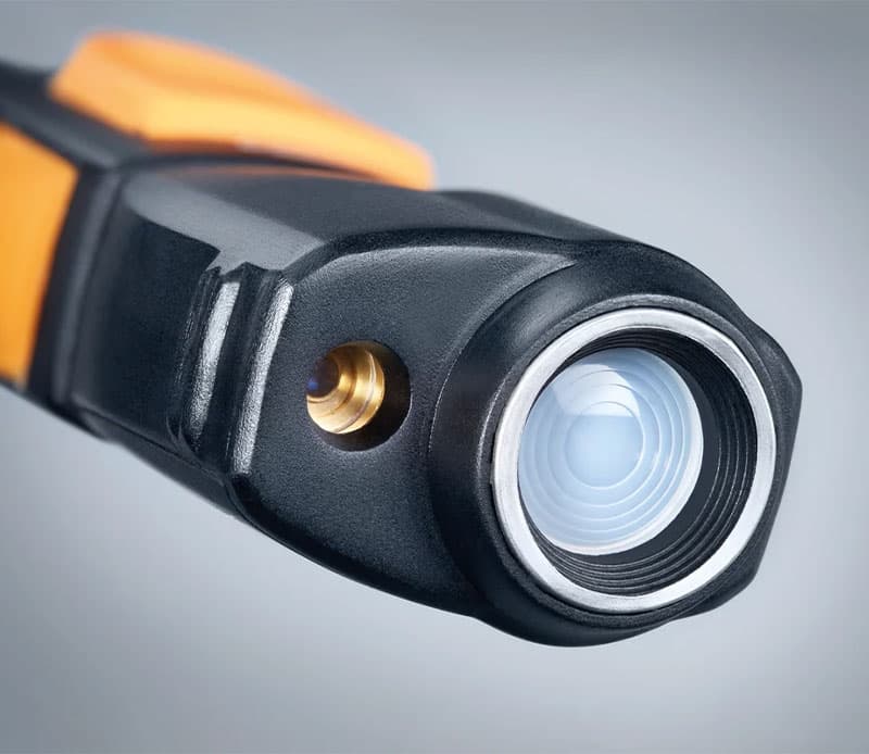 Close-up of Testo 805i infrared sensor lens used for temperature measurement.